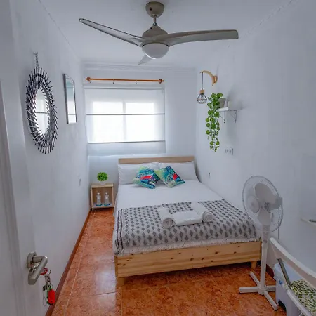 Cama Matrimonio Piso Compartido Ubytování v soukromí Torremolinos